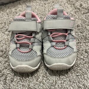 Flexible shoes for baby girl up to 18M
